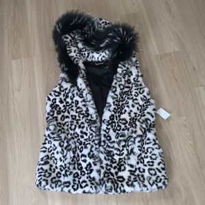 NWT MAGASCHONI WHITE LEOPARD COZY SOFT FAUX FUR HOODED VEST XS ANTHROPOLOGIE